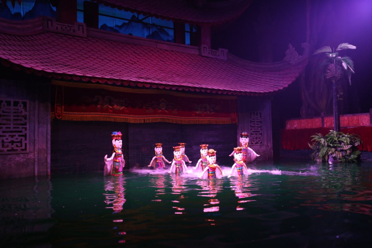 Spectacle dans l'eau - Xplore Vietnam