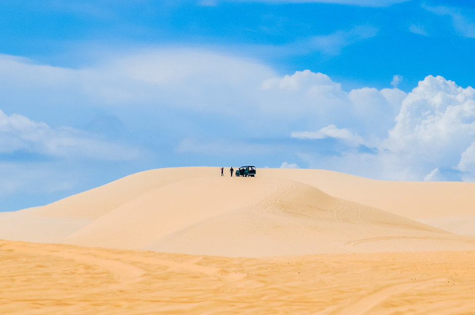 Dunes de sable blanc à Mui Ne