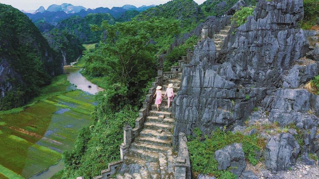 baie d'ha long terrestre